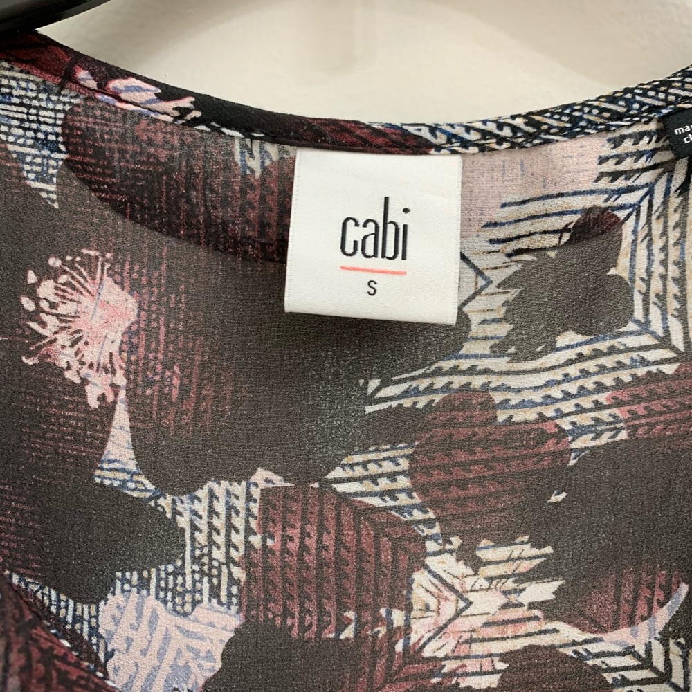 Cabi sleeveless top with ruffle detail. - Picture 3 of 4